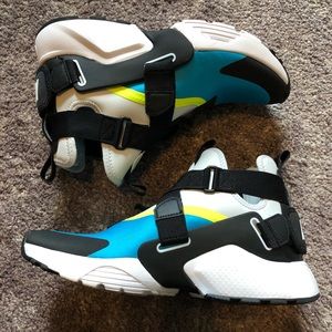 Nike Huarache City High